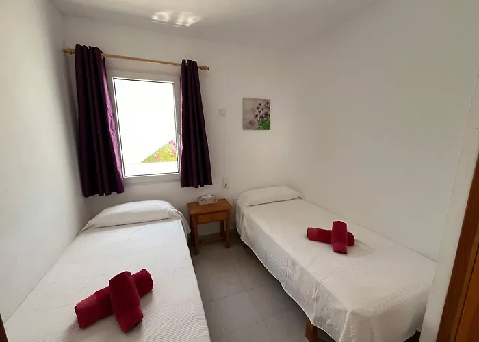 Hulme B19 By Som Menorca